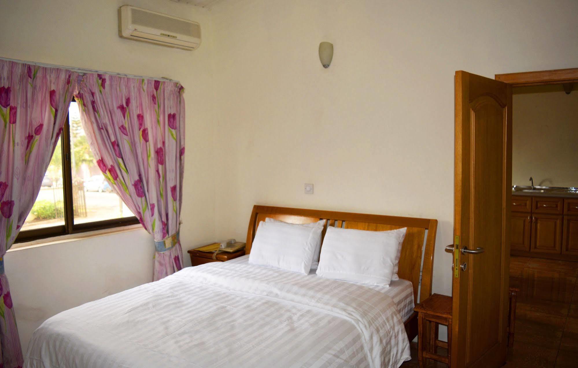 Hotel Georgia Accra Exterior photo