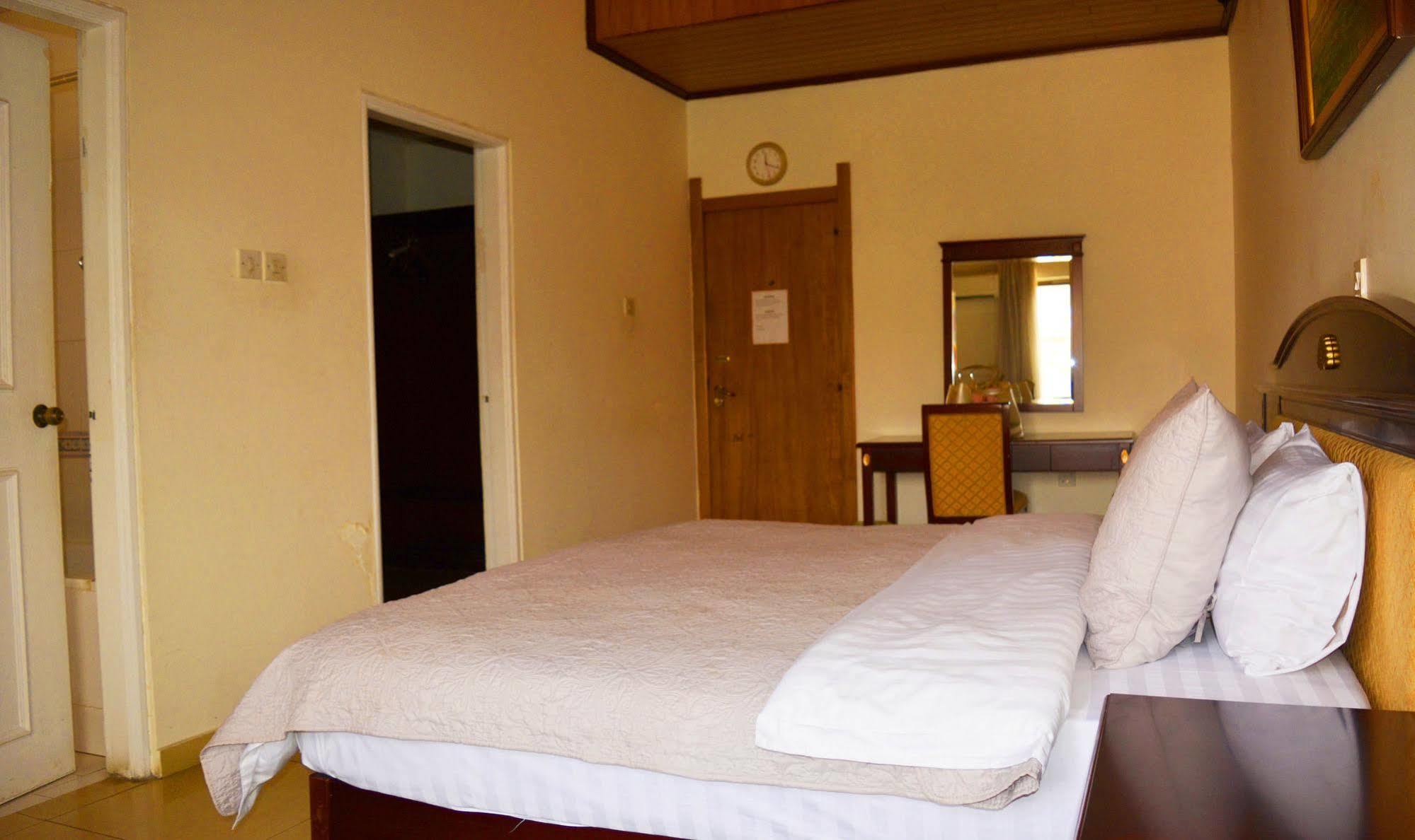 Hotel Georgia Accra Exterior photo